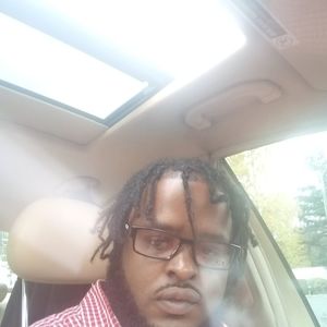 Meet your Posher, Derrick